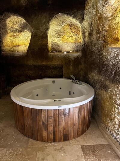 Chakra Special Caves - King Suite