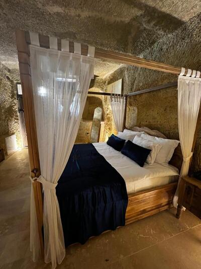 Chakra Special Caves - Suite With Spa Bath