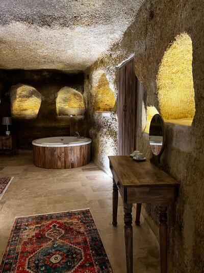 Chakra Special Caves - King Suite