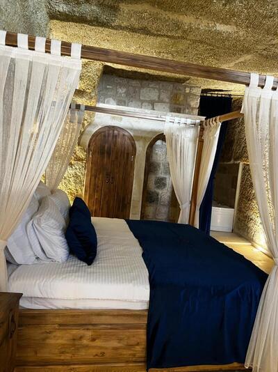 Chakra Special Caves - Suite With Spa Bath