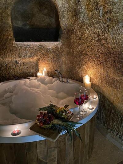 Chakra Special Caves - King Suite