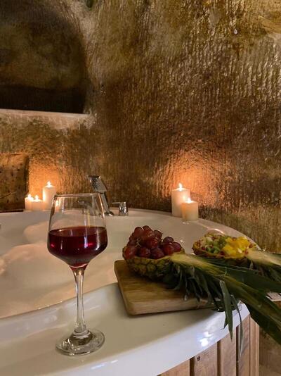 Chakra Special Caves - King Suite