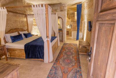 Chakra Special Caves - Suite With Spa Bath