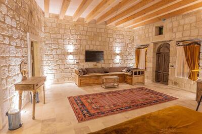 Chakra Special Caves - King Suite