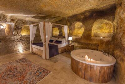 Chakra Special Caves - King Suite