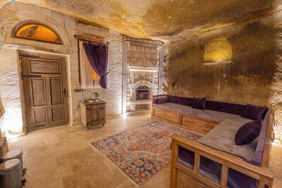 Chakra Special Caves - King Suite