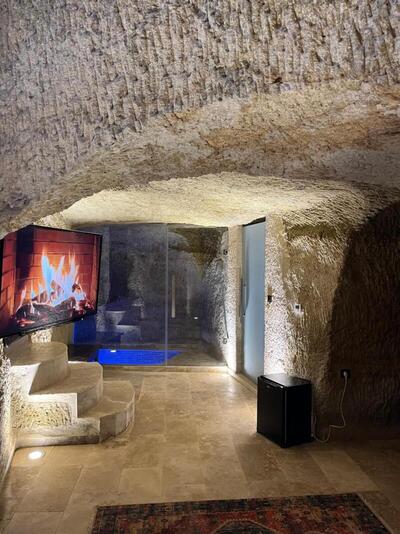Chakra Special Caves - Suite With Private Pool