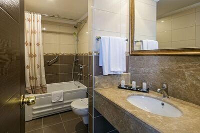 Club Hotel Sera - Triple Room, 1 Bedroom, Non Smoking, Garden View