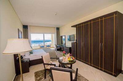 Concorde Moreen Beach Resort - Deluxe Double or Twin Room with Sea View