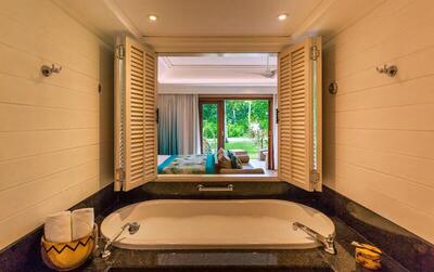 Constance Lemuria - Junior Suite