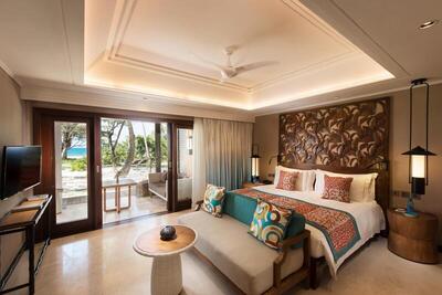 Constance Lemuria - Senior Suite