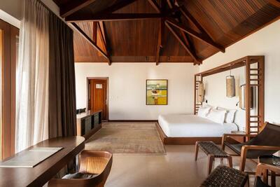 Constance Lemuria - Presidential Villa