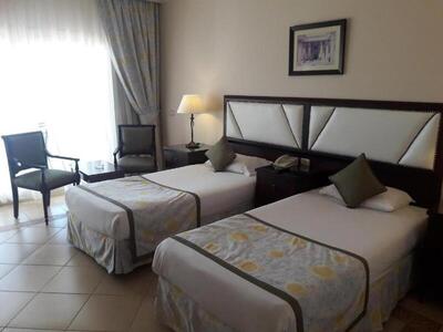 Continental Plaza Beach Resort - Deluxe Double Room With Beach Front View