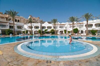 Continental Plaza Beach Resort - Single Room with Pool View