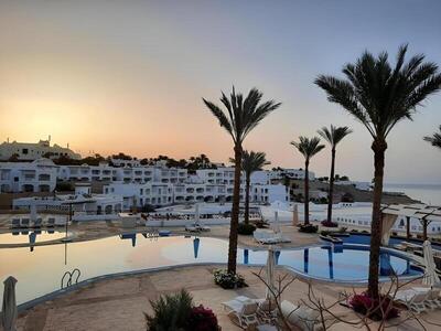 Continental Plaza Beach Resort - Single Room with Sea View