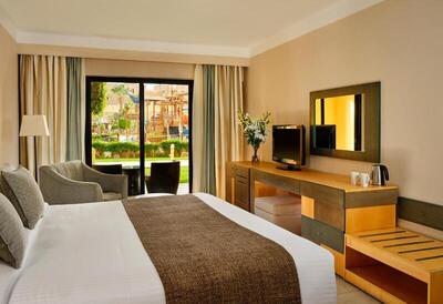 Coral Sea Aqua Club Resort - Standard Room