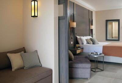 Coral Sea Aqua Club Resort - Family Room