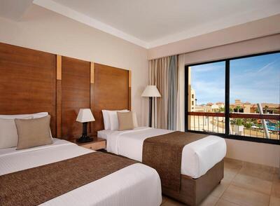 Coral Sea Aqua Club Resort - Family Suite
