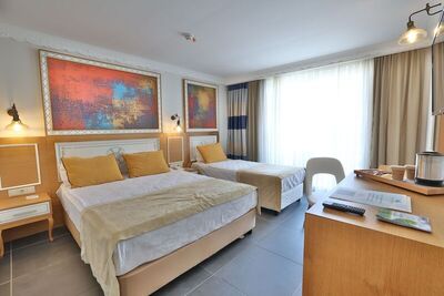 Crystal Club World of Colours - Standard Room