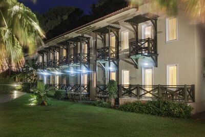 Crystal Flora Beach Resort – All Inclusive, Кемер, Турция