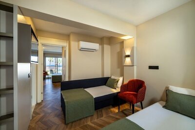 Crystal Flora Beach Resort – All Inclusive - Deluxe Family Room With Bunkbed