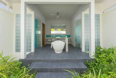 Dhigali Maldives - Beach Suite with Garden Pool