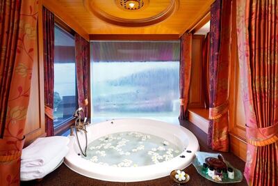 Diamond Cliff Resort & Spa, Patong Beach - Romantic Suite