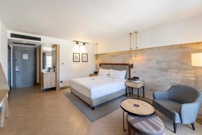DoubleTree by Hilton Antalya-Kemer All-Inclusive Resort - Corner Deluxe King Room With Sea View