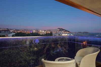DoubleTree by Hilton Kusadasi - Twin Guest Room with View