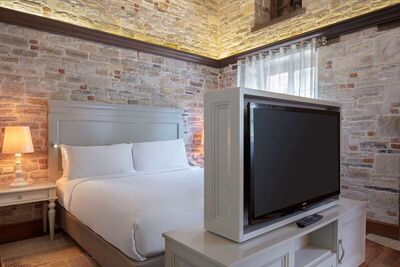 DoubleTree by Hilton Kusadasi - Cottage, 1 King Bed (Private Garden)