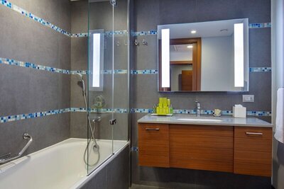 DoubleTree by Hilton Kusadasi - Deluxe Room, 1 King Bed, Marina View