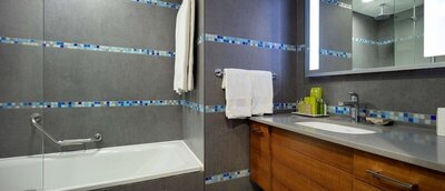 DoubleTree by Hilton Kusadasi - Deluxe Room, 1 King Bed, Marina View