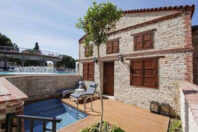 DoubleTree by Hilton Kusadasi - Cottage, 1 King Bed (Private Garden)