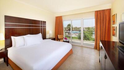 DoubleTree by Hilton Sharks Bay Resort - Deluxe Family Room with Pool View