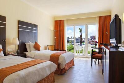 DoubleTree by Hilton Sharks Bay Resort - Twin Room - Mobility Access