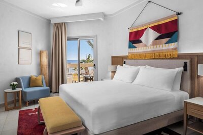 DoubleTree by Hilton Sharm El Sheikh - Sharks Bay Resort - Grand Room , King Bed, Sea View, Beachside