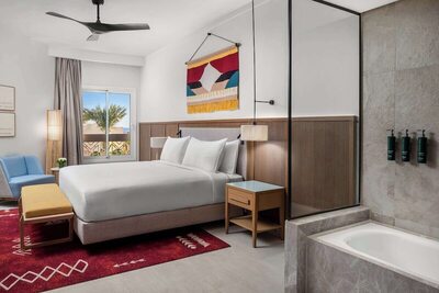 DoubleTree by Hilton Sharm El Sheikh - Sharks Bay Resort - Premium Suite, King Bed, Pool View, Beachside