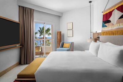 DoubleTree by Hilton Sharm El Sheikh - Sharks Bay Resort - Premium Suite, King Bed, Sea View , Beachside