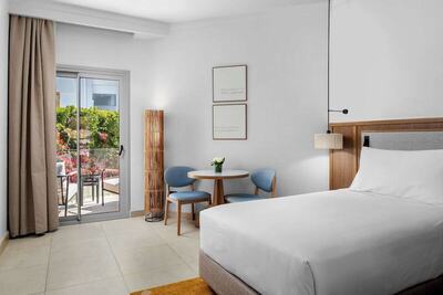 DoubleTree by Hilton Sharm El Sheikh - Sharks Bay Resort - Premium Room, Twin Bed , Garden View, Beachside