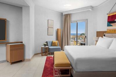 DoubleTree by Hilton Sharm El Sheikh - Sharks Bay Resort - Grand Room , King Bed, Sea View, Beachside