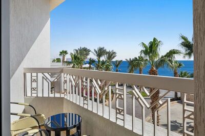 DoubleTree by Hilton Sharm El Sheikh - Sharks Bay Resort - Premium Suite, King Bed, Sea View , Beachside