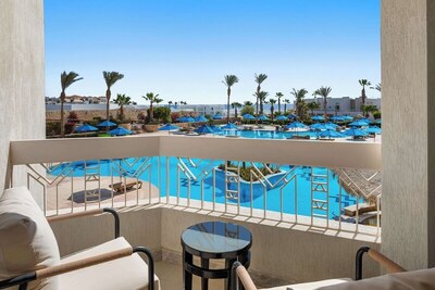DoubleTree by Hilton Sharm El Sheikh - Sharks Bay Resort - Romantic Suite, King Bed, Sea View, Beachside