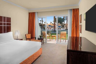 DoubleTree by Hilton Sharm El Sheikh - Sharks Bay Resort - Deluxe Suite, King Bed, Pool View, Mountainside