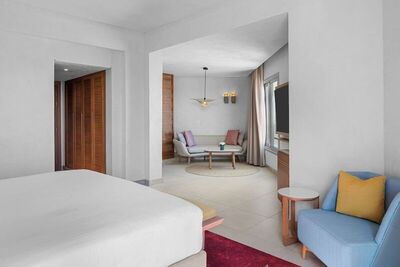 DoubleTree by Hilton Sharm El Sheikh - Sharks Bay Resort - Grand Room , King Bed, Sea View, Beachside