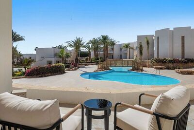 DoubleTree by Hilton Sharm El Sheikh - Sharks Bay Resort - Grand Room, Twin Bed , Pool View , Beachside