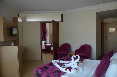Drita Hotel - Family Room, Connecting Rooms