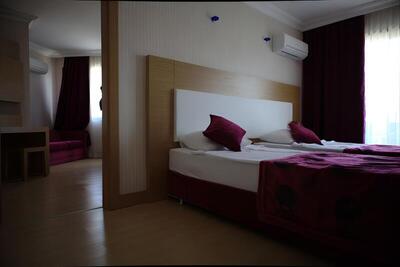 Drita Hotel - Family Room, Connecting Rooms