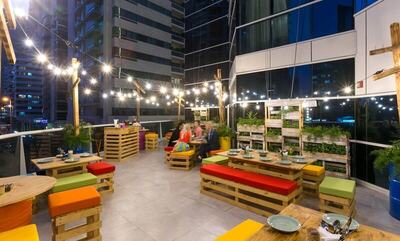 dusitD2 kenz Hotel Dubai, Дубай, ОАЕ