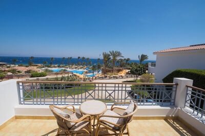 Ecotel Dahab Bay View Resort - Superior Triple Room (Pool And Sea View) - Beach View