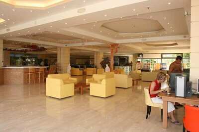 Eri Beach & Village, Ираклион, Гърция